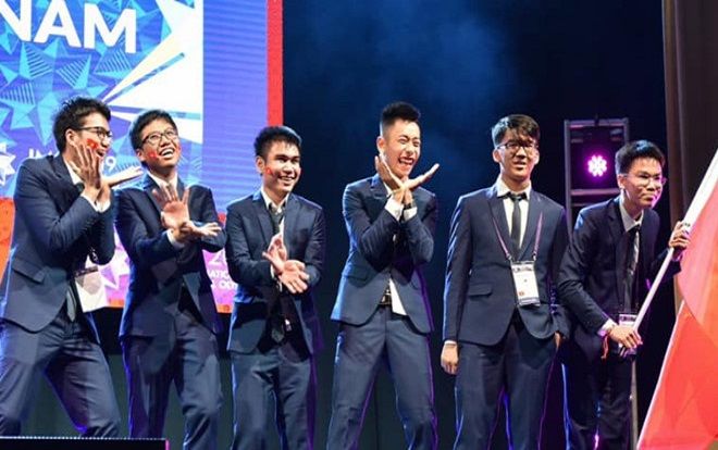 Đội tuyển Việt Nam xuất sắc giành 2 huy chương vàng tại cuộc thi Olympic Toán quốc tế