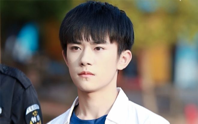 Tiêu chuẩn chọn bạn gái của thành viên TFBoys - Dịch Dương Thiên Tỉ