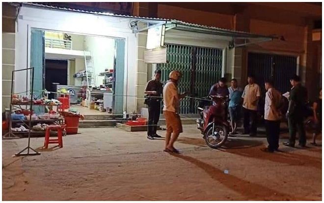 Người đàn ông sát hại bạn trai của vợ cũ ngay giữa chợ nghi do ghen tuông