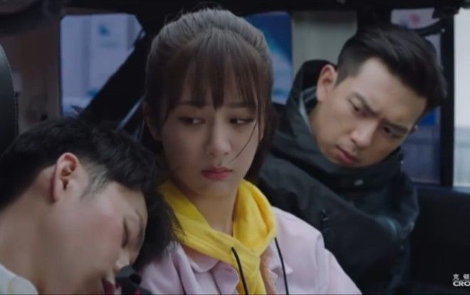 'Cá mực hầm mật' tập 24 + 25: Hàn Thương Ngôn nhờ người gửi cho Đồng Niên 2,000 NDT phí chia tay