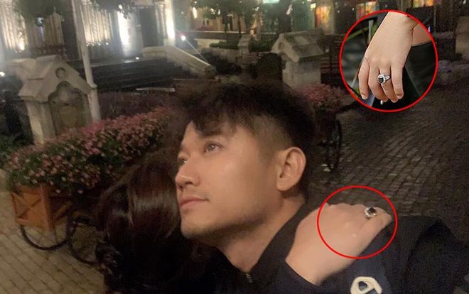 Cặp nhẫn đặc biệt tiết lộ bạn gái giấu mặt của Quý Bình