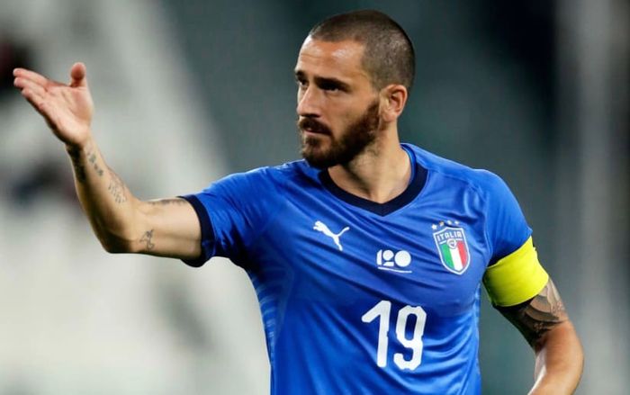 Những cầu thủ võ nghệ cao cường, tay không đánh cướp sấp mặt