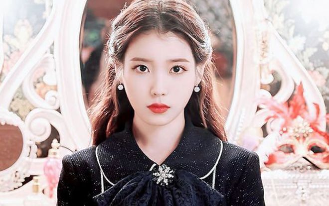 IU chia sẻ những câu chuyện đằng sau lời bài hát 'chạm tới trái tim' của mình