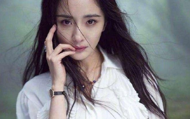 Công ty Dương Mịch lại xuất hiện 'kẻ vong ơn', nổi tiếng xong yêu cầu chấm dứt hợp đồng, dân mạng: Xem có thể nổi bao lâu?