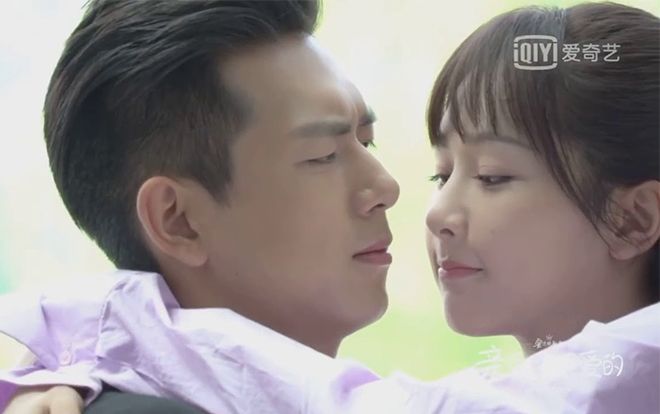 Lý Hiện nói về cảnh hôn với Dương Tử: 'Cô ấy mượn cơ hội ăn hiếp tôi, cắn còn để lại dấu răng nữa'