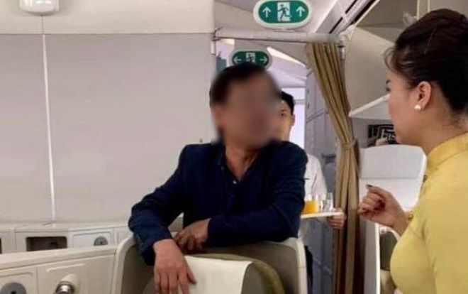 Vụ hành khách hạng thương gia nghi sàm sỡ cô gái trẻ trên máy bay: Cảng vụ hàng không rà soát lại toàn bộ quy trình đón khách