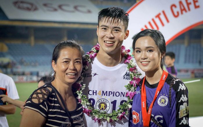 Duy Mạnh - Quỳnh Anh và hội nam thần có người yêu kém nhan sắc