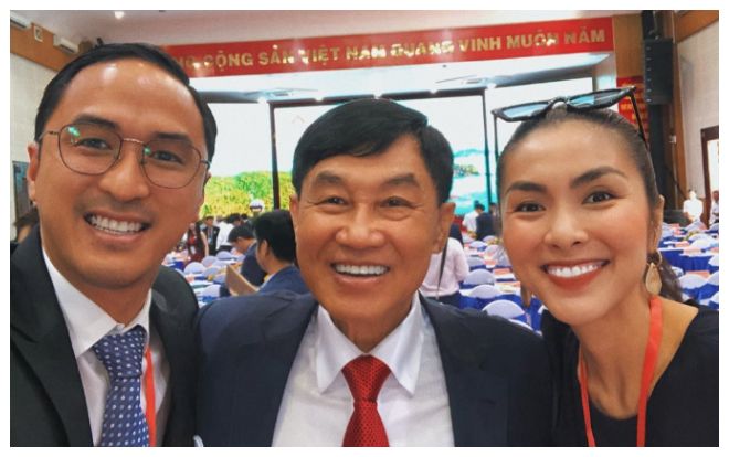 Tăng Thanh Hà gây bất ngờ khi lần đầu đăng ảnh chụp chung với bố chồng doanh nhân giàu có