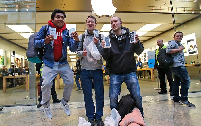Mua iPhone lúc này không khác nào ném tiền qua cửa sổ