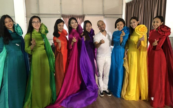 NTK Đức Hùng đem 'Tiên Sa' mê hoặc khán giả chung kết Miss World 2019