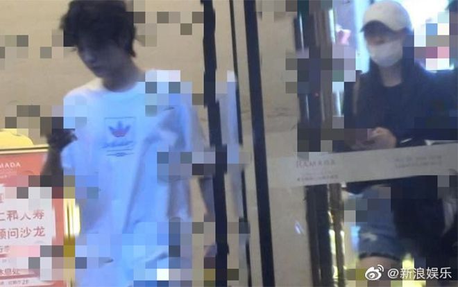 Quan Hiểu Đồng đến thăm Lộc Hàm, đập tan tin đồn chia tay