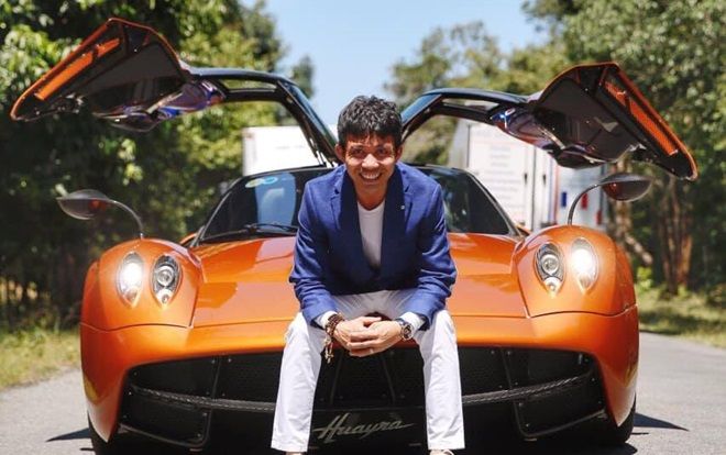 Chơi siêu xe đẳng cấp quốc tế, Minh Nhựa theo xu thế toàn cầu tậu về 2 siêu xe đa dụng mới nhất lên tới hơn 50 tỉ