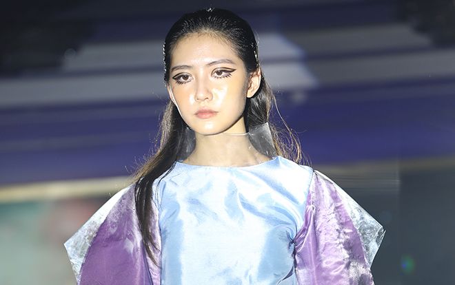 Mãn nhãn với màn trình diễn tái hiện giai đoạn 1960 bằng ngôn ngữ thời trang của Học sinh Hà Nội