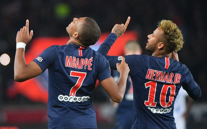 Fan hả hê khi Mbappe 'đuổi cổ' Neymar ngày đăng quang