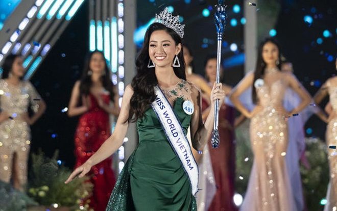 Hoa hậu Lương Thùy Linh: Bạn gái sao U23 Việt Nam xứng đáng có vương miện