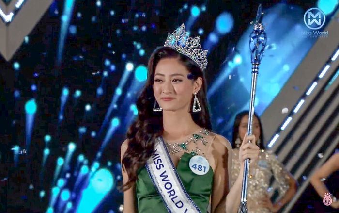 Tiết lộ lý do tân hoa hậu Lương Thùy Linh bất ngờ khóa Facebook sau khi đăng quang