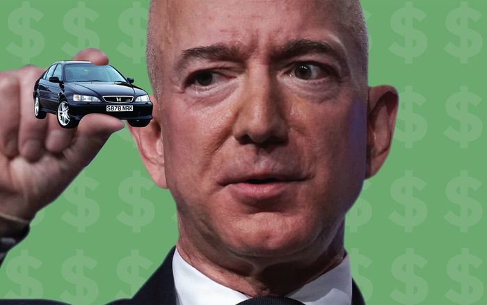 Giàu 'nứt đố đổ vách' nhưng các tỷ phú này vẫn chọn đi xe giá rẻ