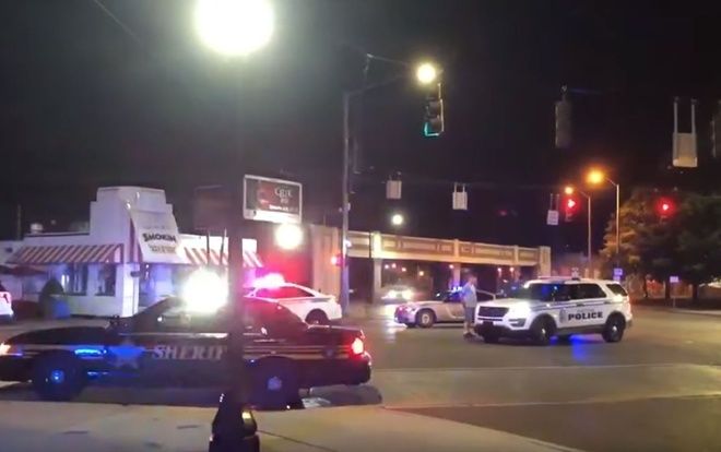 Chưa đầy 24 giờ sau thảm sát khiến 20 người thiệt mạng, Mỹ lại rúng động trước  xả súng tại quán bar làm 10 người chết