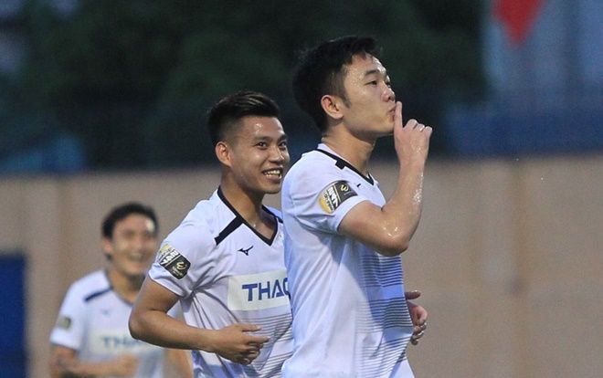 Chơi với bản lĩnh 'thép' trước 30 nghìn CĐV, HAGL vẫn để Nam Định gỡ hòa khó tin