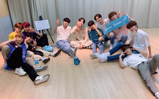 Produce X 101: Trước thềm debut, X1 xác nhận quay chương trình thực tế đầu tiên