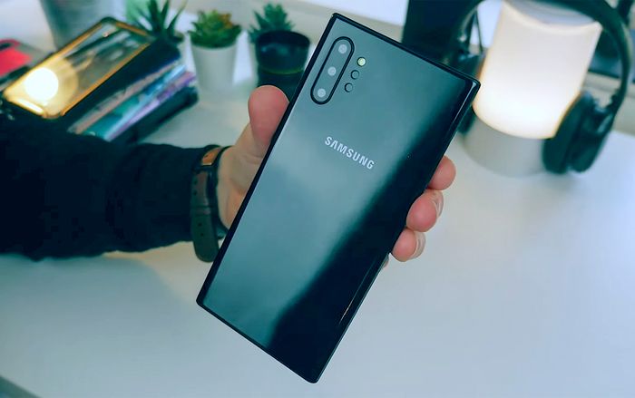 Trước giờ G, Samsung Galaxy Note10 Plus bất ngờ lộ diện video trên tay siêu đẹp