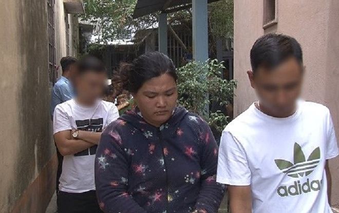 Bắt quả tang đối tượng ngang nhiên bán ma túy ngay tại ngã ba đường ở Thừa Thiên - Huế