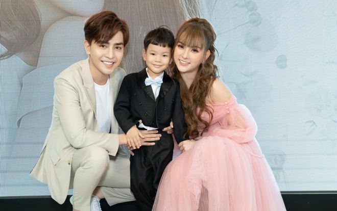 Giữa tâm bảo chỉ trích, Thu Thủy quyết định xóa ảnh bìa và ảnh đại diện gia đình hạnh phúc