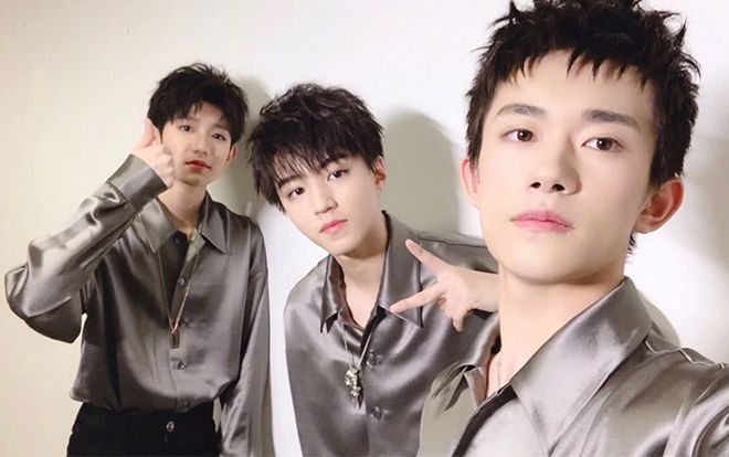 Vương Nguyên lộ khuyết điểm chiều cao khiêm tốn, thua thiệt khi đứng cạnh hai thành viên còn lại của TFBoys