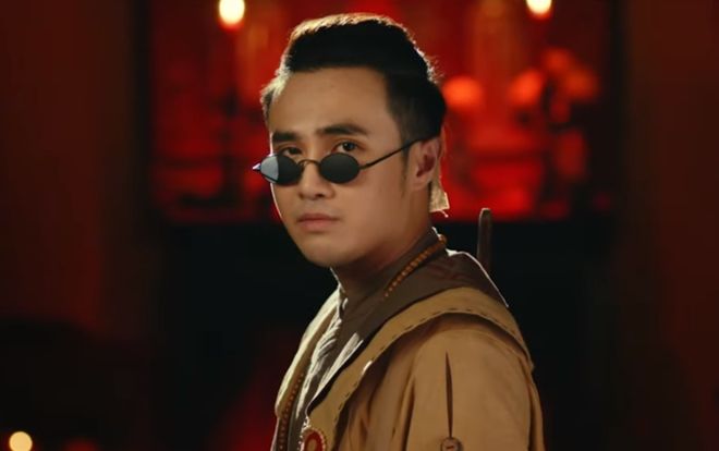 Đầu tháng Bảy Cô hồn, 'Pháp sư mù' Huỳnh Lập đã gõ mõ gọi hồn và đoạn kết giật mình muốn ném điện thoại