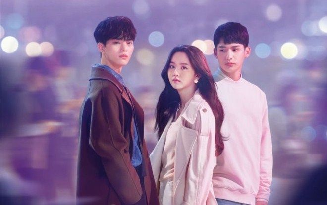 ‘Love Alarm’ tung trailer mới căng thẳng về mối tình tay ba ngang trái giữa Kim So Hyun và hai bạn trai mỹ nam