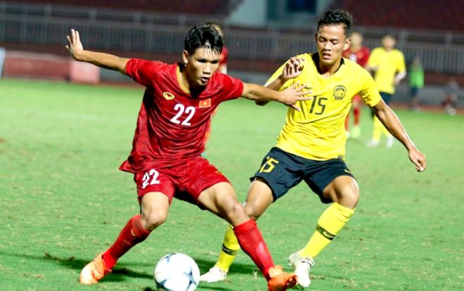 HLV Hoàng Anh Tuấn: Tôi vẫn chưa hài lòng với U18 Việt Nam!