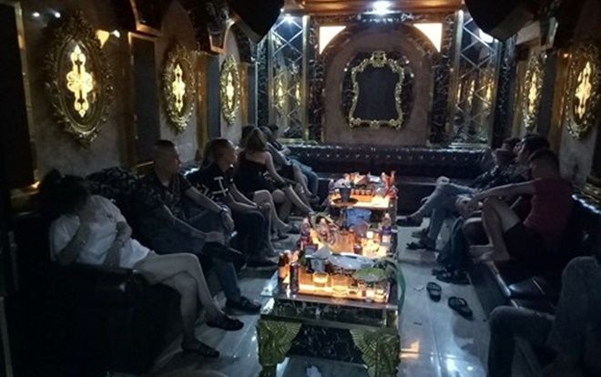 Đột kích nhà hàng ở Sài Gòn, phát hiện gần 30 dân chơi phê ma túy