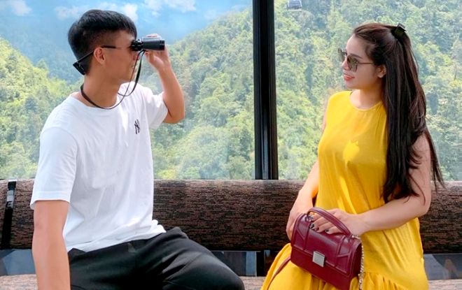 Vợ tương lai Bùi Tiến Dũng lần đầu lộ thân hình mập ú sau lễ đính hôn