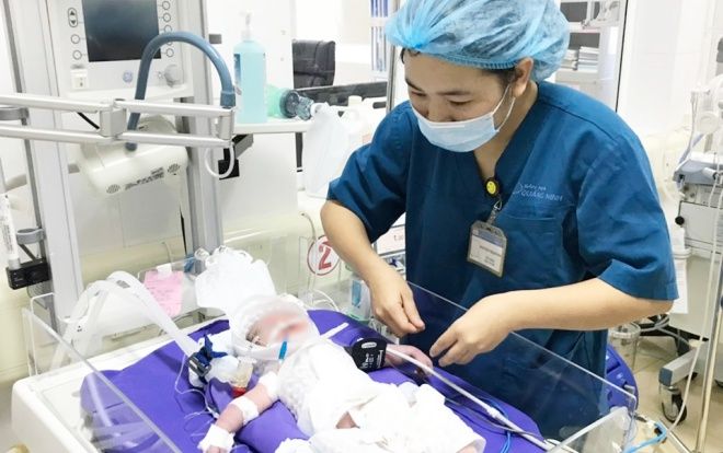 Nữ sản phụ mang thai 35 tuần tử vong sau tiếng kêu cứu, bé gái được mổ từ bụng mẹ đang nguy kịch