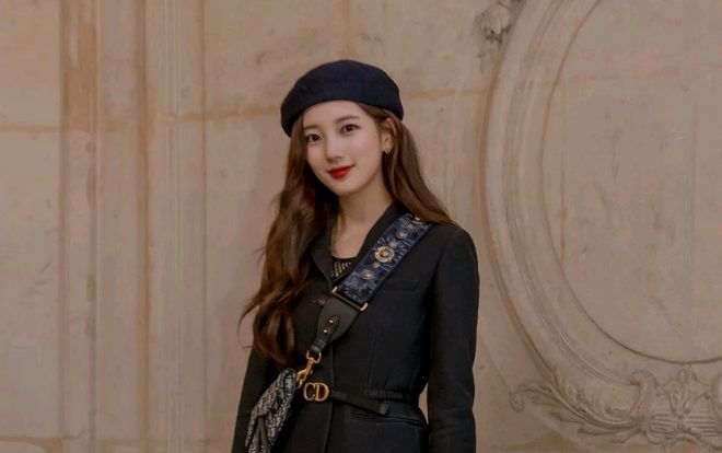 10 khoảnh khắc gây thương nhớ cùng mũ beret của các thần tượng nữ