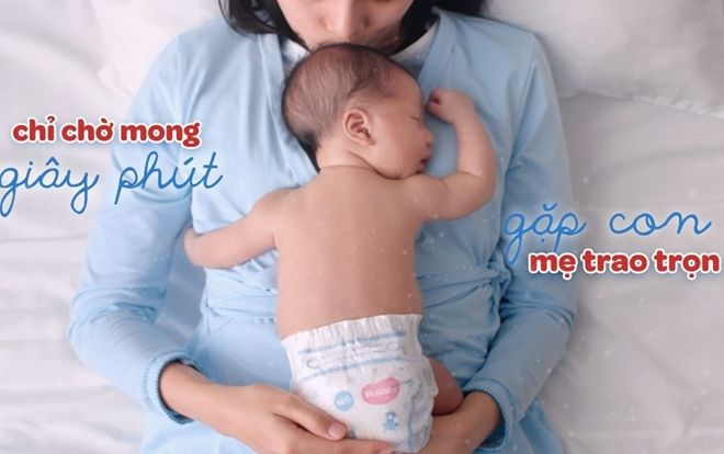 'Lụi tim' với ca khúc mới về lần đầu mẹ gặp bé của ca sỹ Thùy Chi