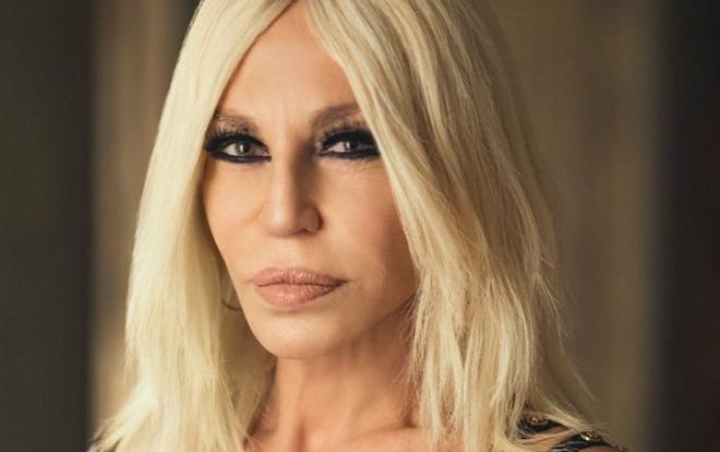 NTK Donatella Versace lên tiếng xin lỗi về chiếc áo phông gây tranh cãi