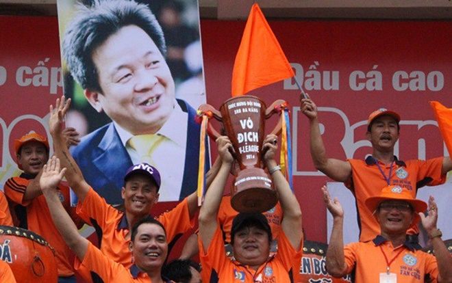Nếu 'những đội bóng bằng nhựa' sống chung trên vai một ông bầu