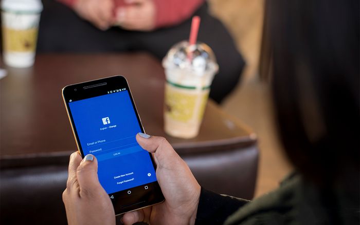 Nở rộ dịch vụ làm 'bốc hơi' tài khoản Facebook với giá chỉ từ 70 nghìn đồng
