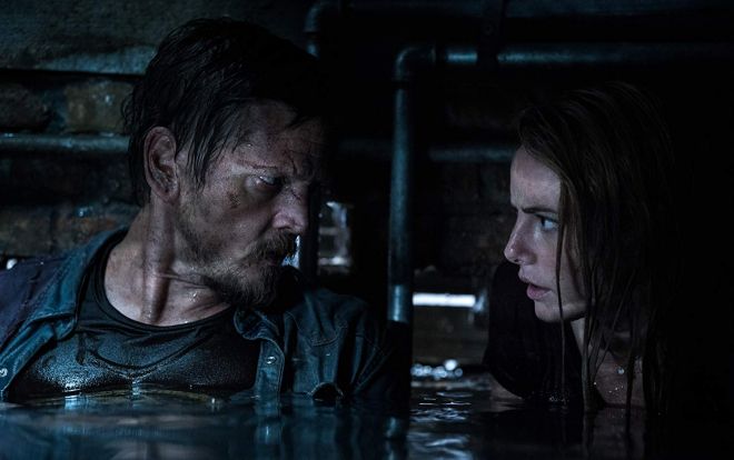 'Địa đạo cá sấu tử thần': Giật gân, máu me và cực kỳ ám ảnh