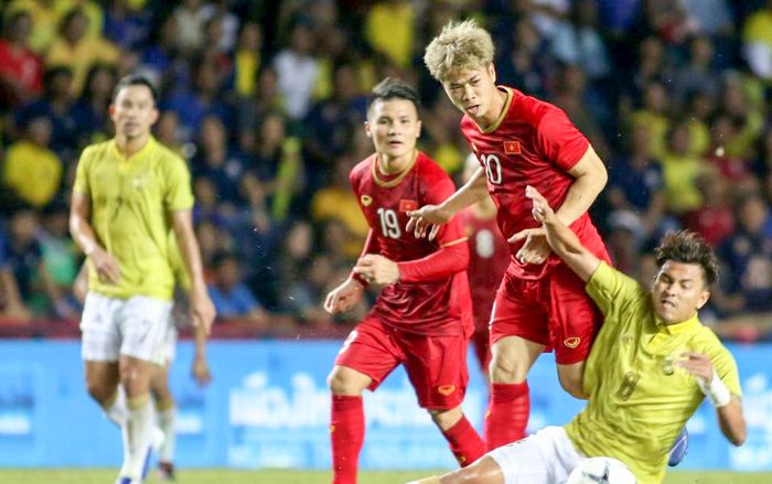 Giá bản quyền bị 'hét' quá cao, người hâm mộ có nguy cơ bỏ lỡ trận đại chiến Thái Lan - Việt Nam