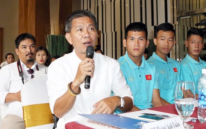 U18 Việt Nam thua Campuchia: HLV Hoàng Anh Tuấn bỏ sót nhân tài?