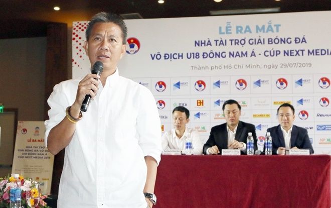 HLV Hoàng Anh Tuấn từ chức đã may mắn hơn chuyện HLV Park bị sa thải!