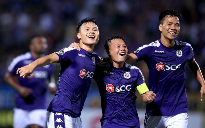 Clip: Quang Hải tái hiện siêu phẩm 'Thường Châu tuyết trắng' ở V.League