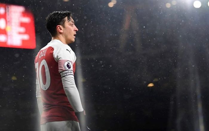 Quá sợ hãi sau vụ cướp, Ozil sắp phải 'bán xới' sang Mỹ thi đấu