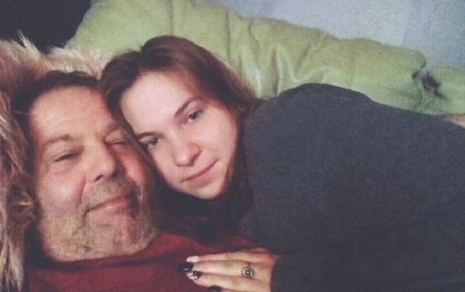 Bị chỉ trích là 'bệnh hoạn', 'đào mỏ', cặp đôi chênh nhau 42 tuổi vẫn yêu nhau say đắm