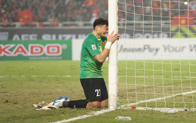 Đặng Văn Lâm và lá thư gửi bố nơi xứ người khiến cộng đồng mạng rơi nước mắt