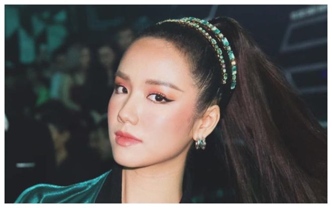 Không nhận ra Phương Ly với cánh mũi thon gọn khác lạ như mới vừa 'dao kéo'