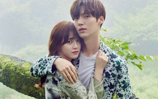 Người quen của Goo Hye Sun - Ahn Jae Hyun tiết lộ việc ly hôn của cặp đôi là quyết định bất ngờ