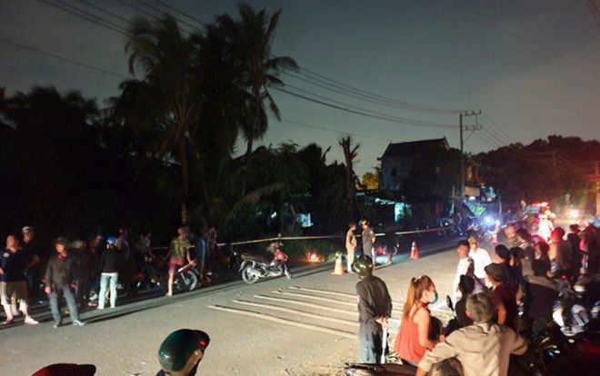 Người đàn ông bị đập mũ bảo hiểm vào đầu đến tắt thở ngay sau va chạm giao thông ở Bình Dương